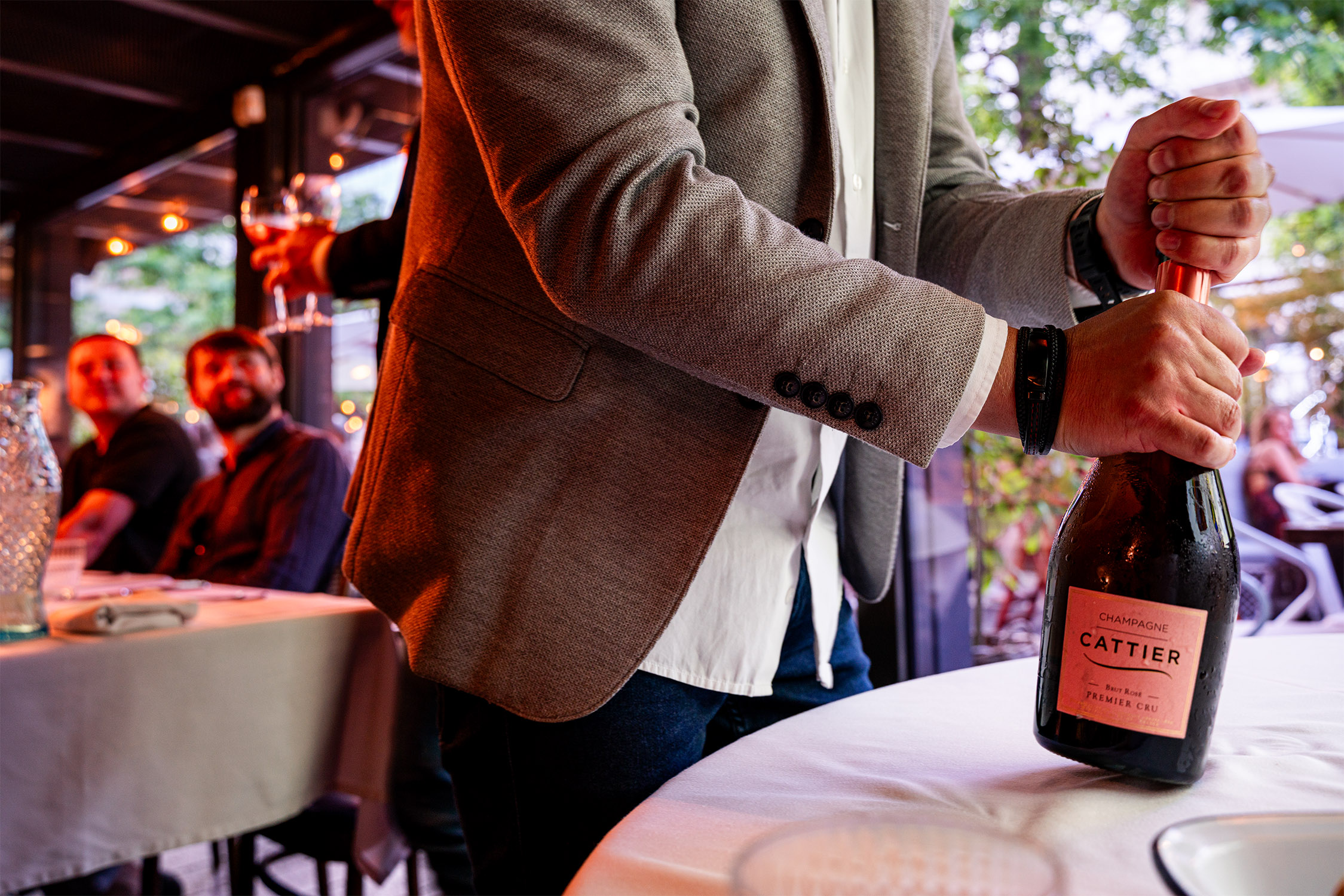 Wina musujące. Prosecco, cava, szampan – różnice, smak i wybór