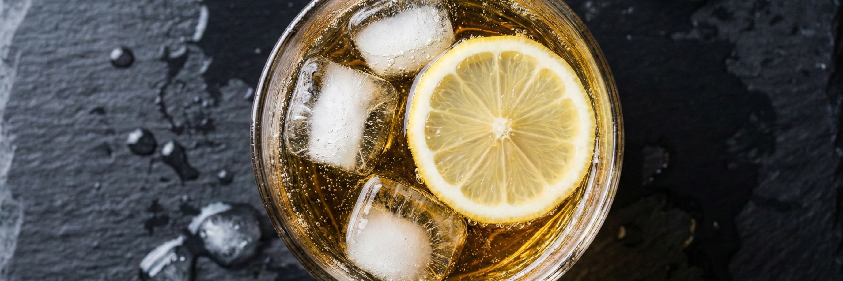 Whisky Tonic – przepis na prostego drinka z whisky i tonikiem