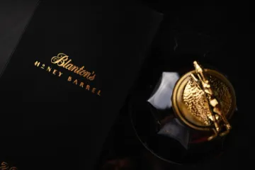 BLANTON'S HONEY BARREL 2025 SPECIAL EDITION 0,7 KARTONIK