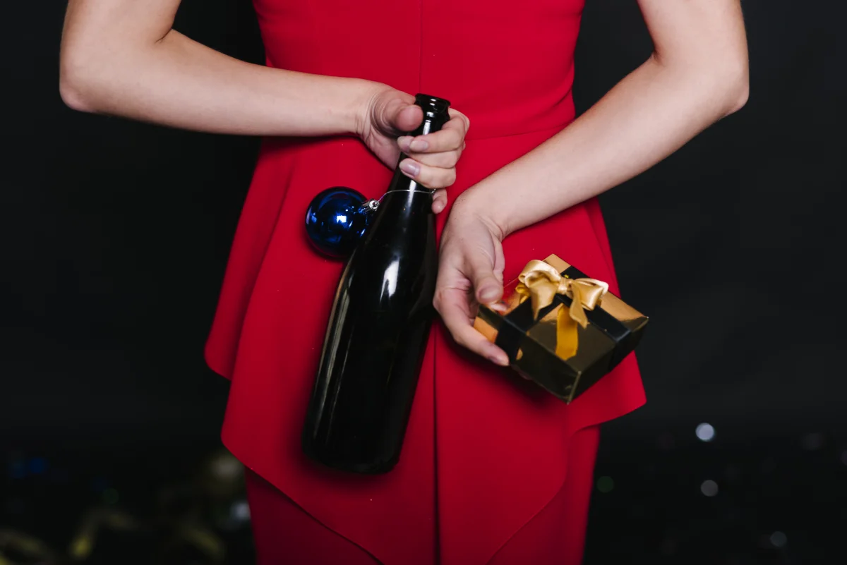 Wino na prezent – jak wybrać butelkę, która naprawdę ucieszy